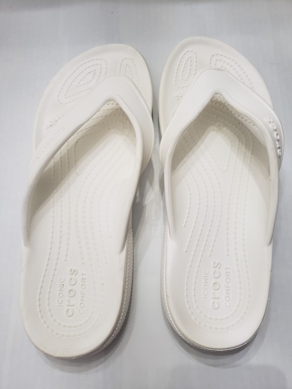 Crocs Iconic Comfort Flip Flops White Womens 9 Mens 7 Dated 2020